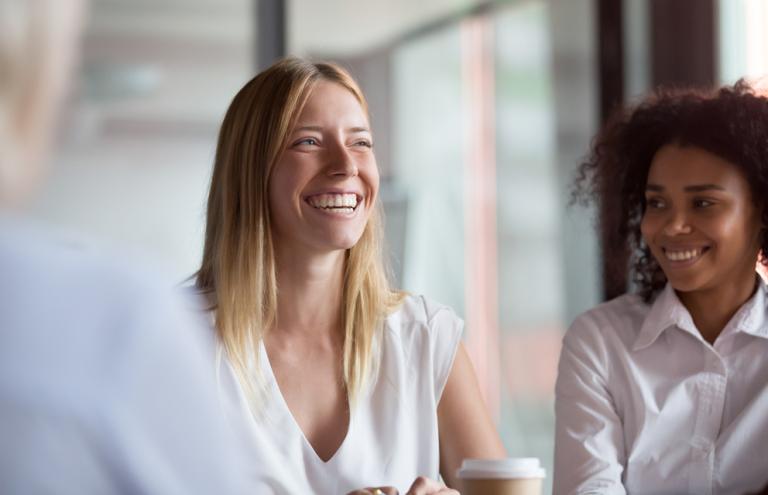 Un groupe de femme au bureau