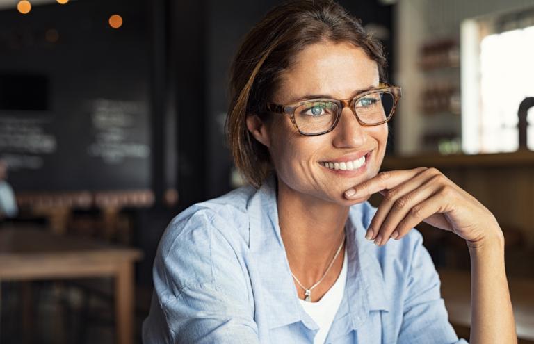 Femme souriante